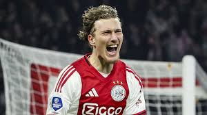Ajax Dapat Peringatan Keras: Perkembangan Mika Godts Bisa Terhambat